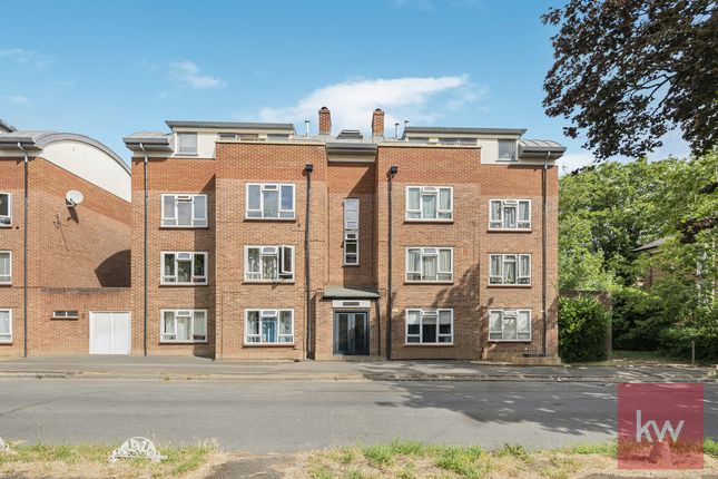 Courtlands, Maidenhead, Berkshire, SL6 1 bed apartment for sale