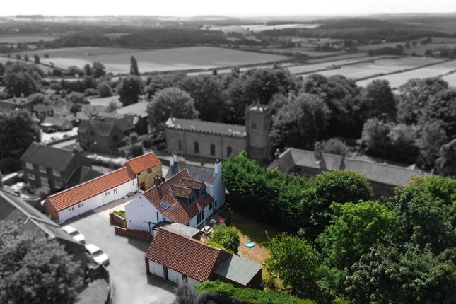 6 bedroom detached house for sale