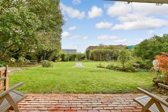3 bed detached bungalow