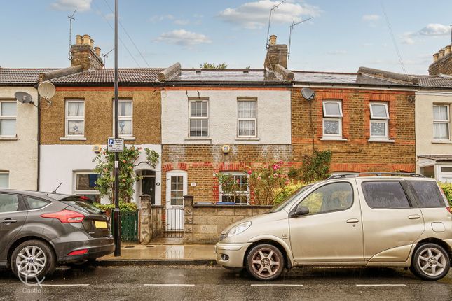 Felix Road, London, W13 3 bed terraced house for sale