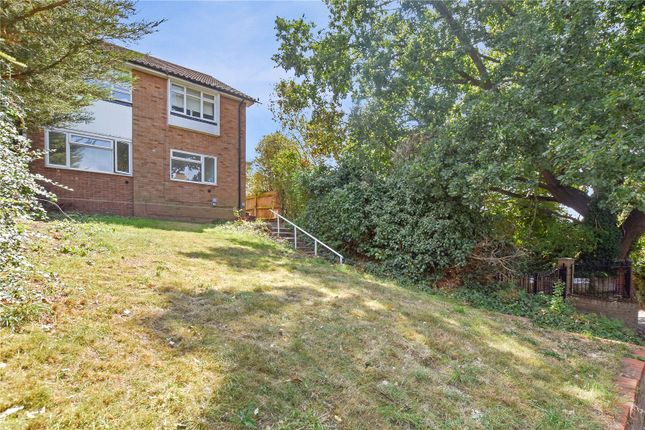 Robin Hood Lane, Bexleyheath, DA6 2 bed maisonette for sale