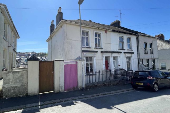 4 bed end terrace house