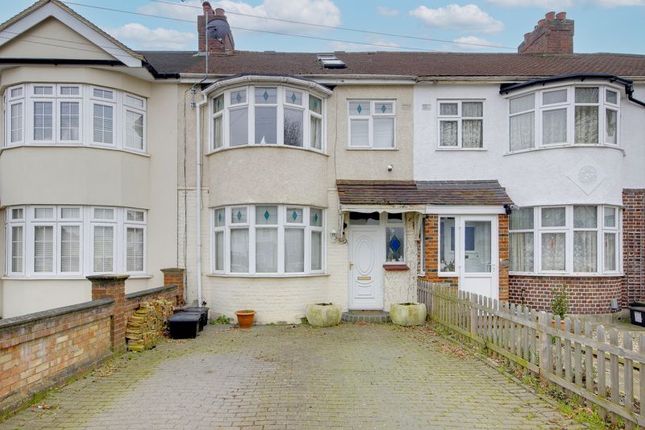Lodge Crescent, Waltham Cross 4 bed terraced house for sale