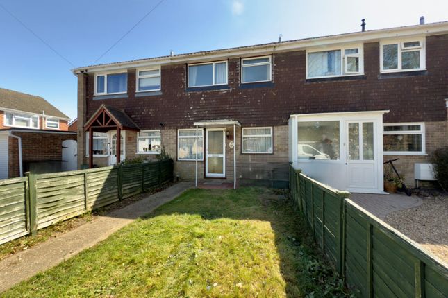 Maple Gardens, Yateley, Hampshire, GU46 3 bed terraced house for sale