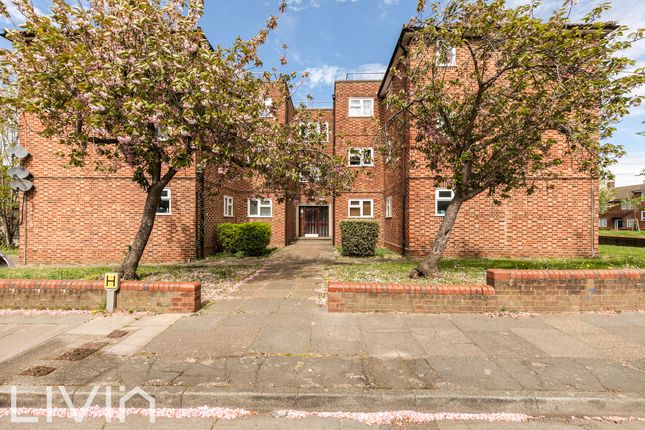 London SW2 2 bed flat for sale