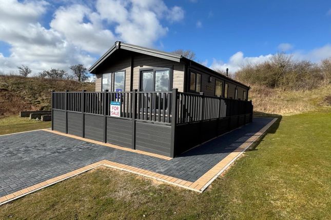 Crossgates, Scarborough 2 bed park home for sale