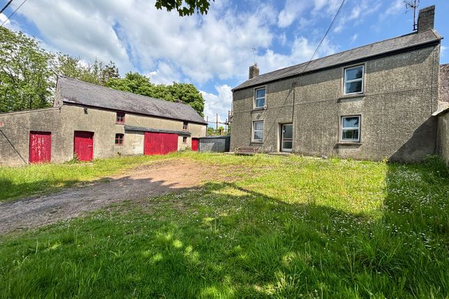 Carmarthen SA33 3 bed property with land for sale