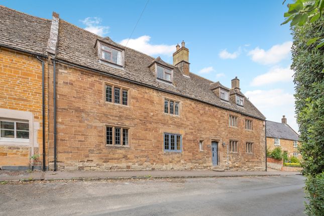 8 bedroom detached house for sale