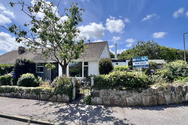2 Lansdowne Close, Penzance, TR18 4RJ 3 bed bungalow for sale