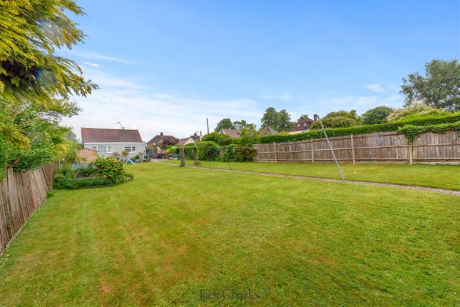 Lower Green Road, Pembury 3 bed detached bungalow for sale