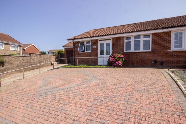 Hefford Road, East Cowes, Isle of Wight 2 bed bungalow for sale