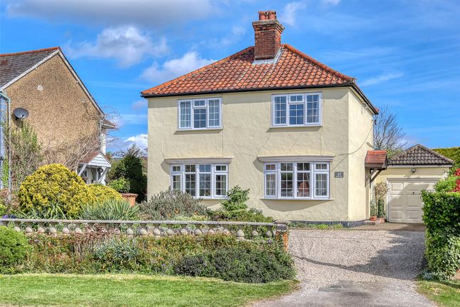 Mill Road, Stock, Ingatestone, Essex... 3 bed detached house for sale