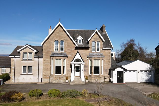 3 bed flat