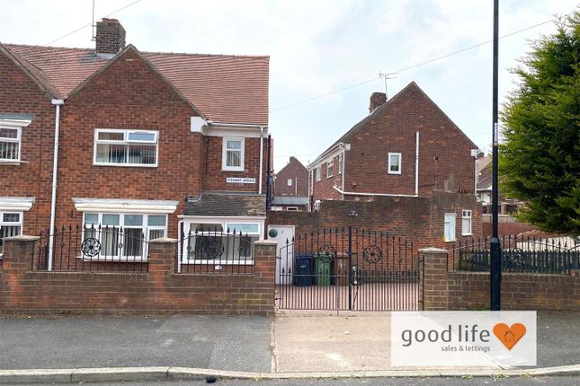 2 bedroom semi-detached house for sale
