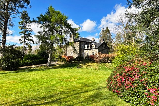 6 bedroom country house for sale