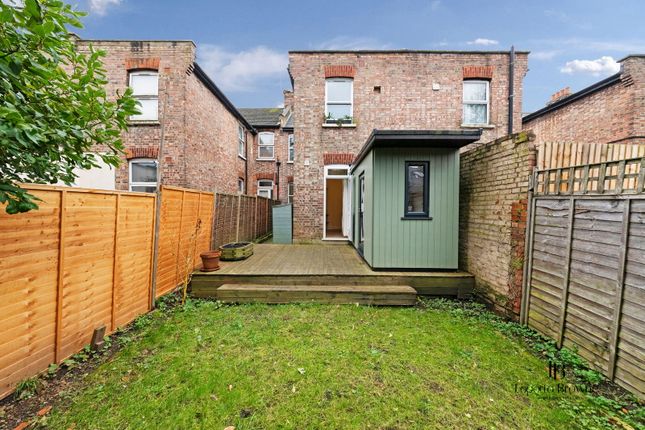 Cornwall Gardens, NW10 2 bed flat for sale
