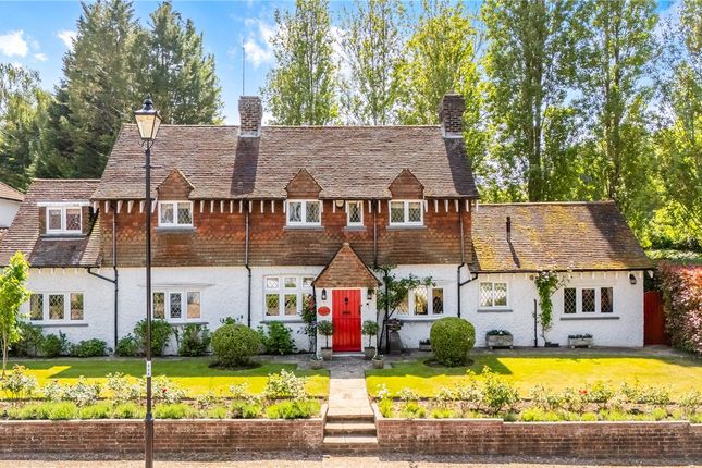 Rose Walk, Purley, CR8 3 bed detached house for sale