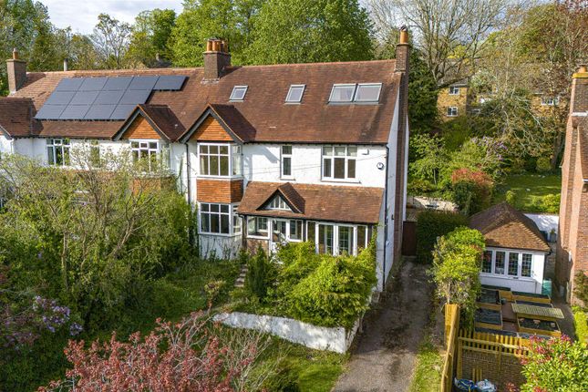 Rectory Avenue, High Wycombe HP13 6 bed semi