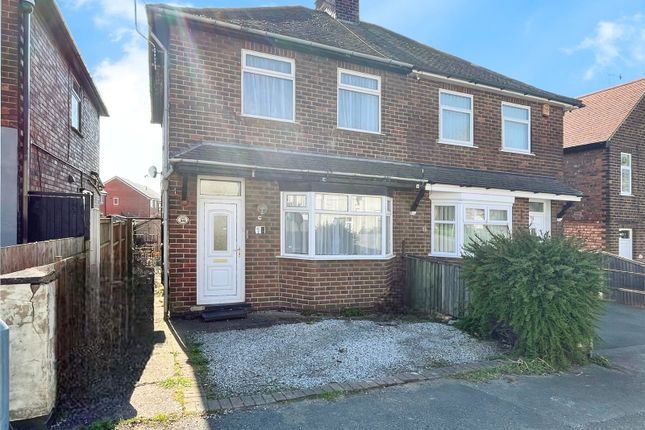 Brookhill Leys Road, Nottingham NG16 2 bed semi
