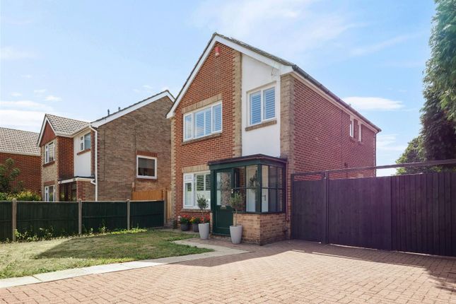 New Road, Bournemouth BH10 3 bed detached house for sale