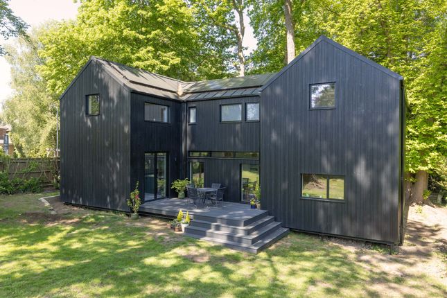 Sandown Park, Tunbridge Wells, TN2 5 bed detached house for sale