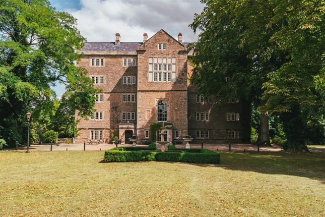 10 bedroom detached house for sale