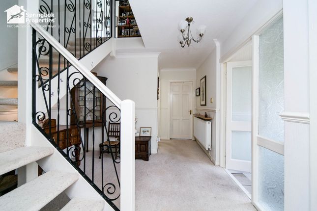 3 bed detached house