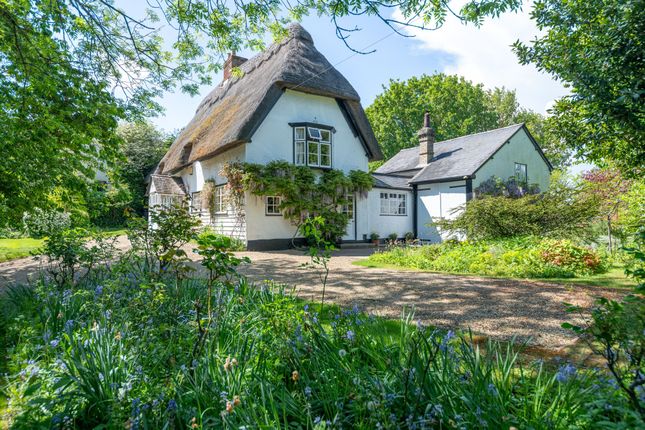 5 bed detached house