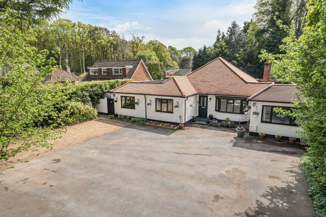Horseshoe Lane, Ash Vale, GU12 4 bed bungalow for sale