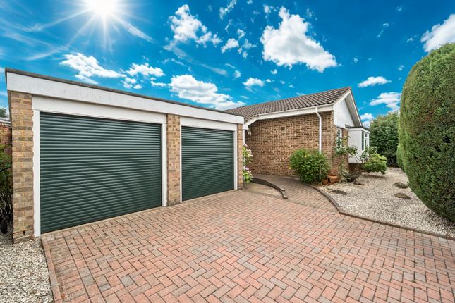GOLDSWORTH PARK 3 bed detached bungalow for sale