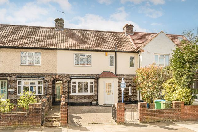 Meadway, Twickenham TW2 3 bed house for sale