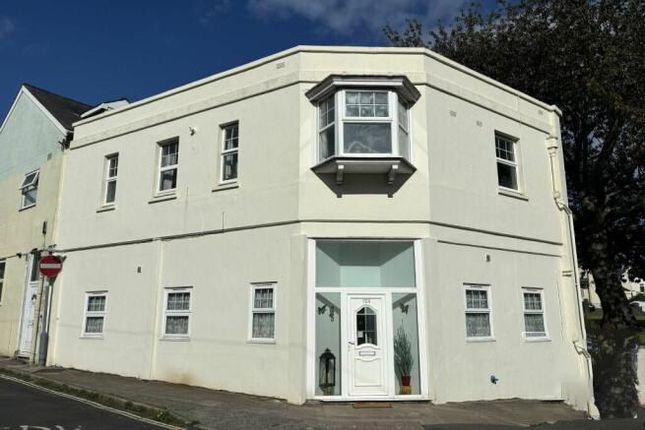St. Michaels Road, Paignton 2 bed ground floor flat for sale