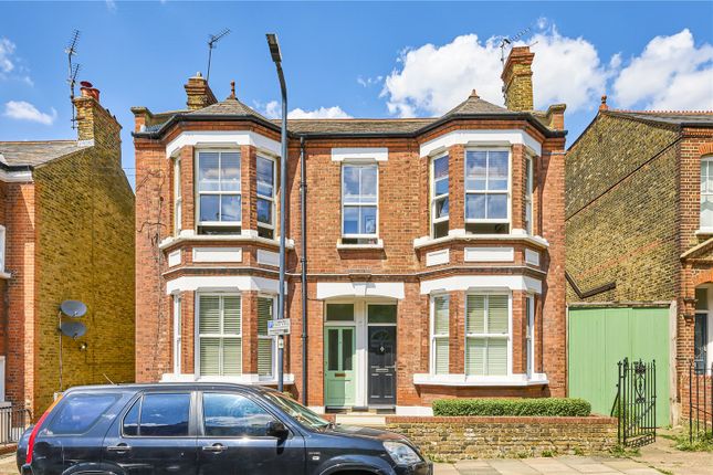 Iveley Road, London, SW4 2 bed maisonette for sale