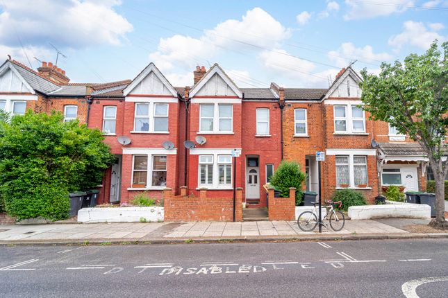 Lyndhurst Road, Wood Green, N22 2 bed apartment for sale