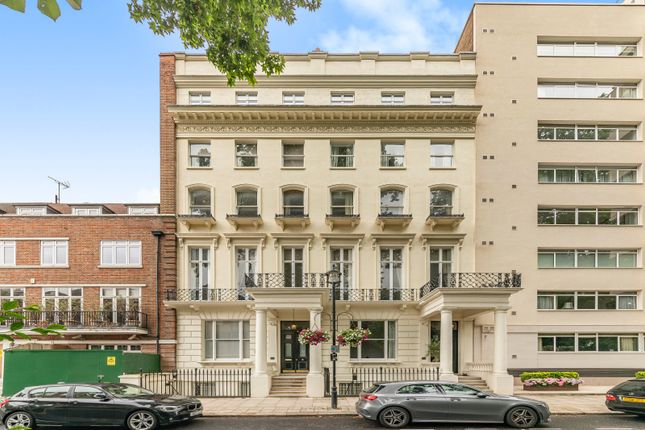 Gloucester Square, Hyde Park, London 3 bed flat for sale