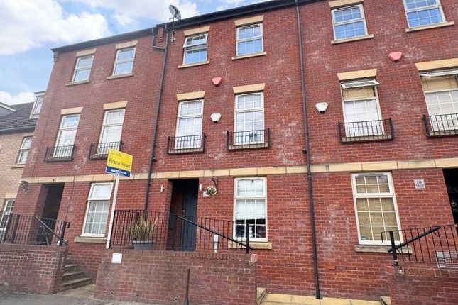 4 bedroom terraced house for sale