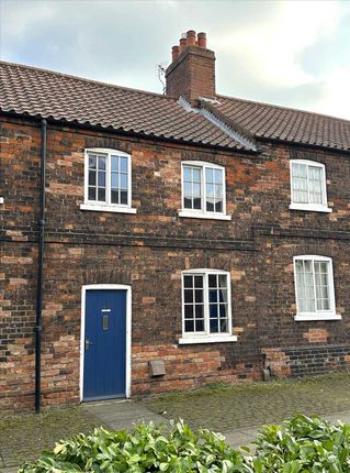 Scunthorpe DN16 2 bed terraced house for sale