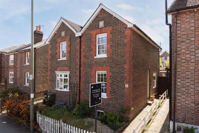 2 bedroom semi-detached house for sale