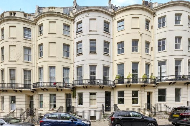 Brunswick Place, Hove, BN3 1ND 2 bed apartment for sale