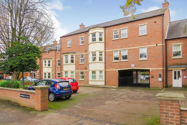 3 bed flat