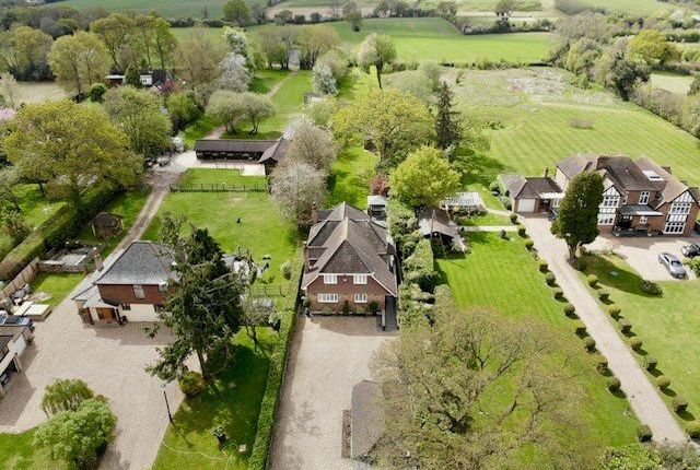 Bellingdon, Chesham, HP5 4 bed detached house for sale