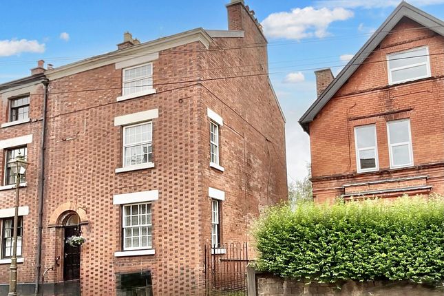 King Street, Leek ST13 4 bed end of terrace house for sale