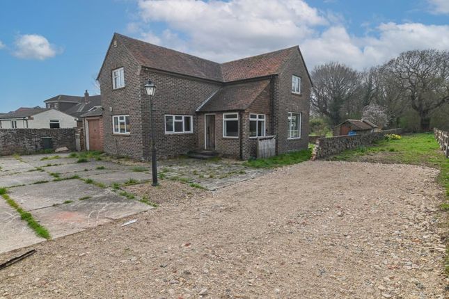 4 bed detached house