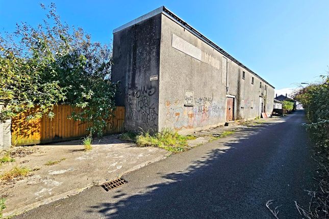 End of terrace house for sale