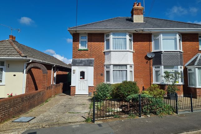 Yeomans Way, Totton SO40 3 bed semi