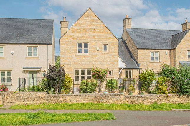 3 bed semi-detached house