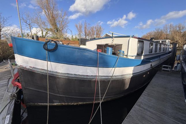 Penton Hook Marina, Staines Road... 2 bed houseboat for sale