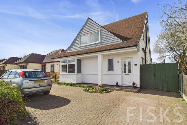 Shipwrights Drive, Benfleet, SS7 3 bed detached house for sale