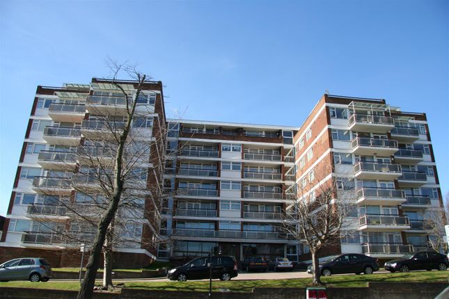 Embassy Lodge, Regents Park Road, N3 2 bed flat for sale
