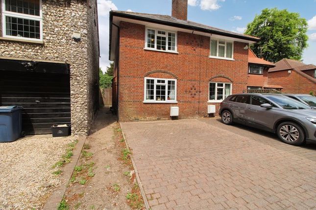 Amersham Road, Hazlemere HP15 2 bed semi